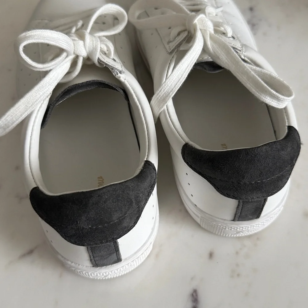 J crew Saturday Sneakers With Dark Suede Detail Size 8